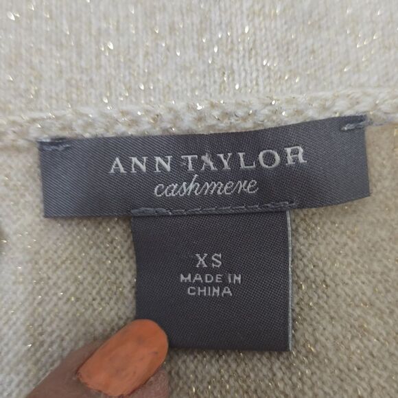 ANN TAYLOR CASHMERE SWEATER SIZE XS - Picture 8 of 9